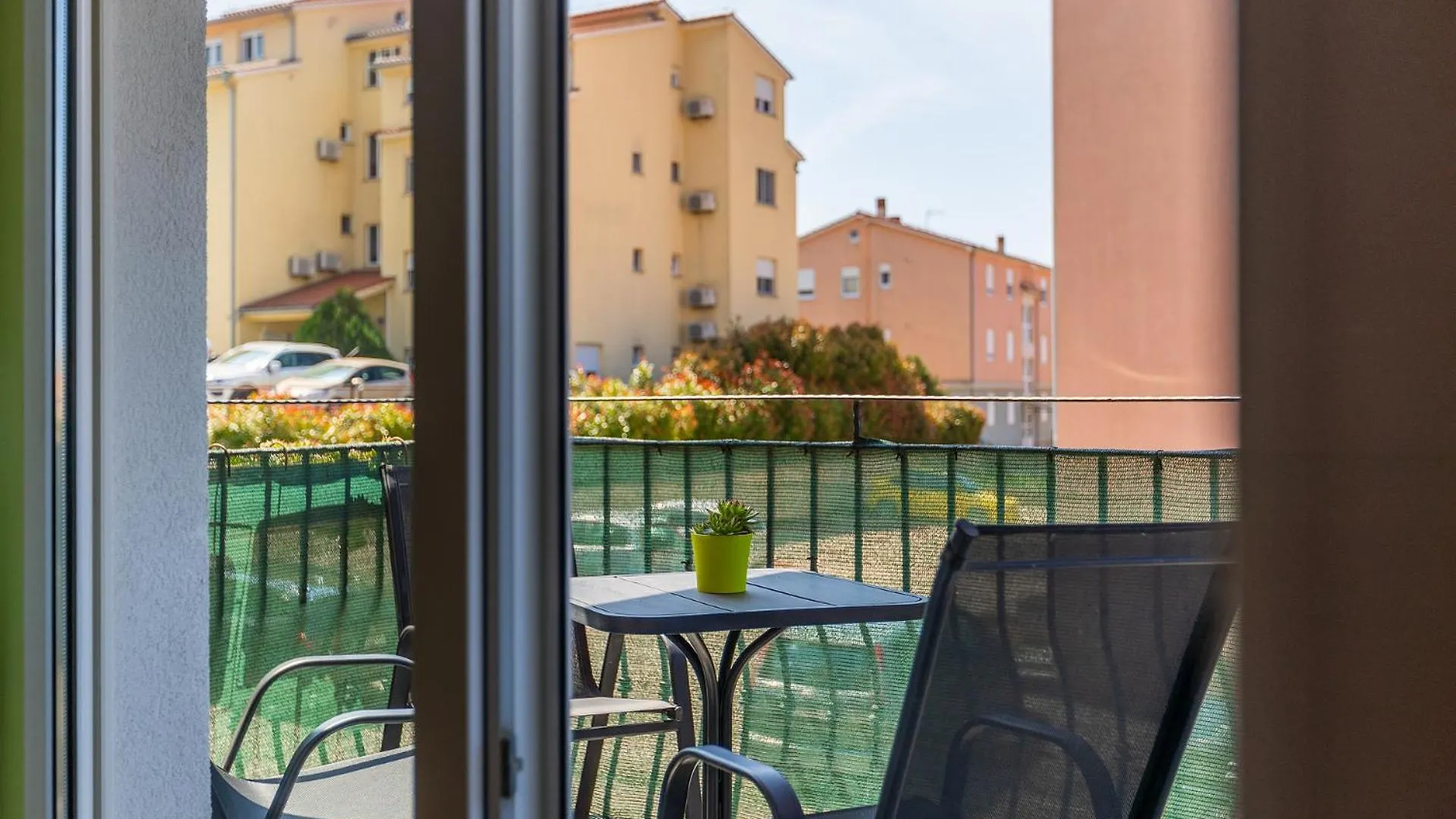 Peach Apartment Pula 0*,